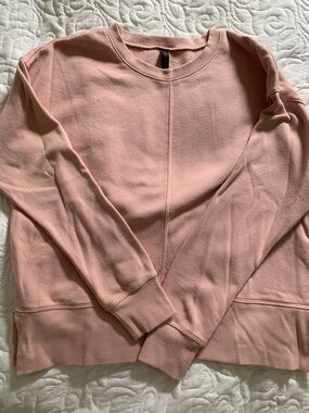GAIAM Lightweight Blush Pink Crewneck Sweater